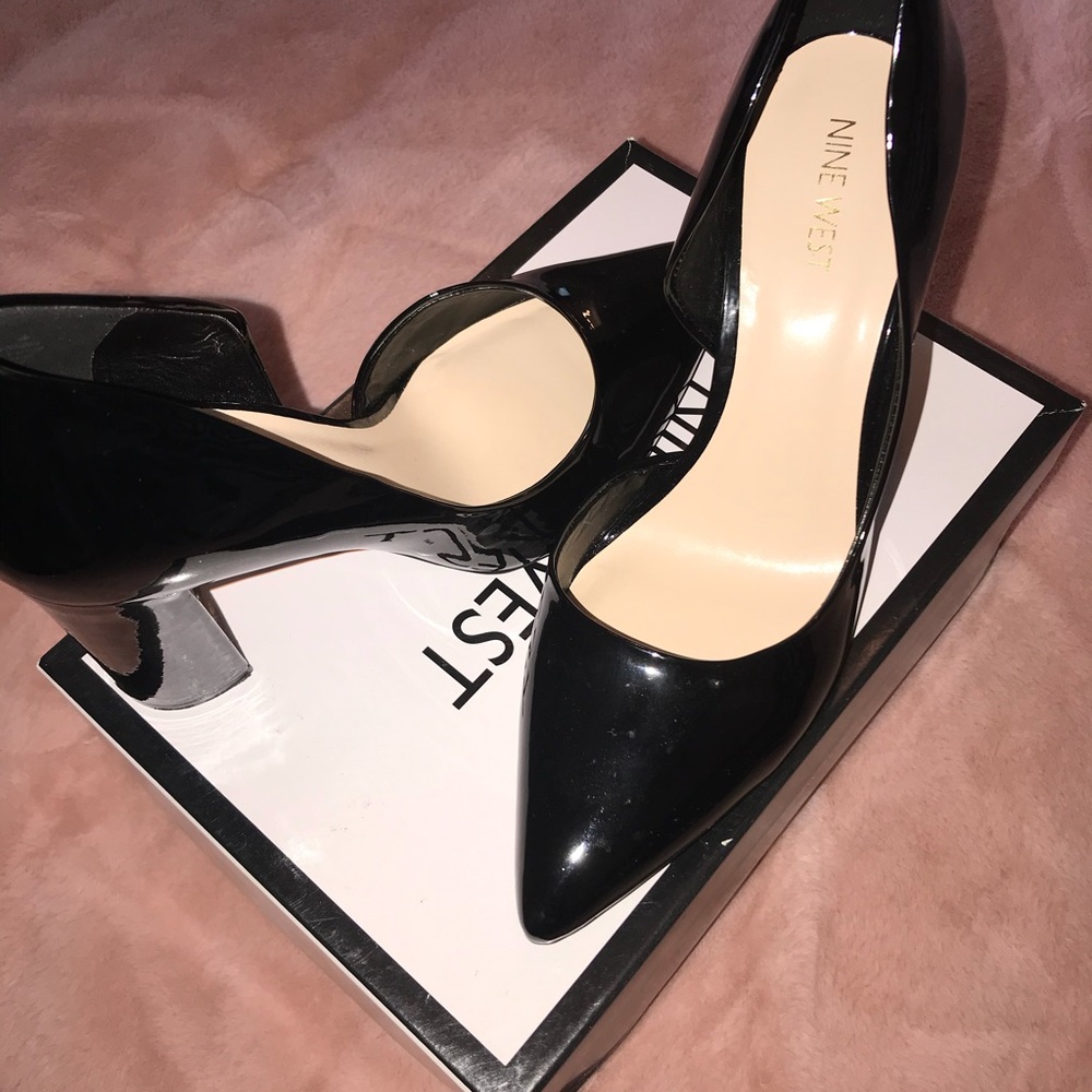 Black patent leather pumps brand new